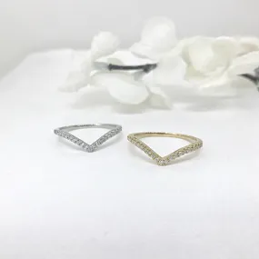 10k Gold Diamond Arrow Ring