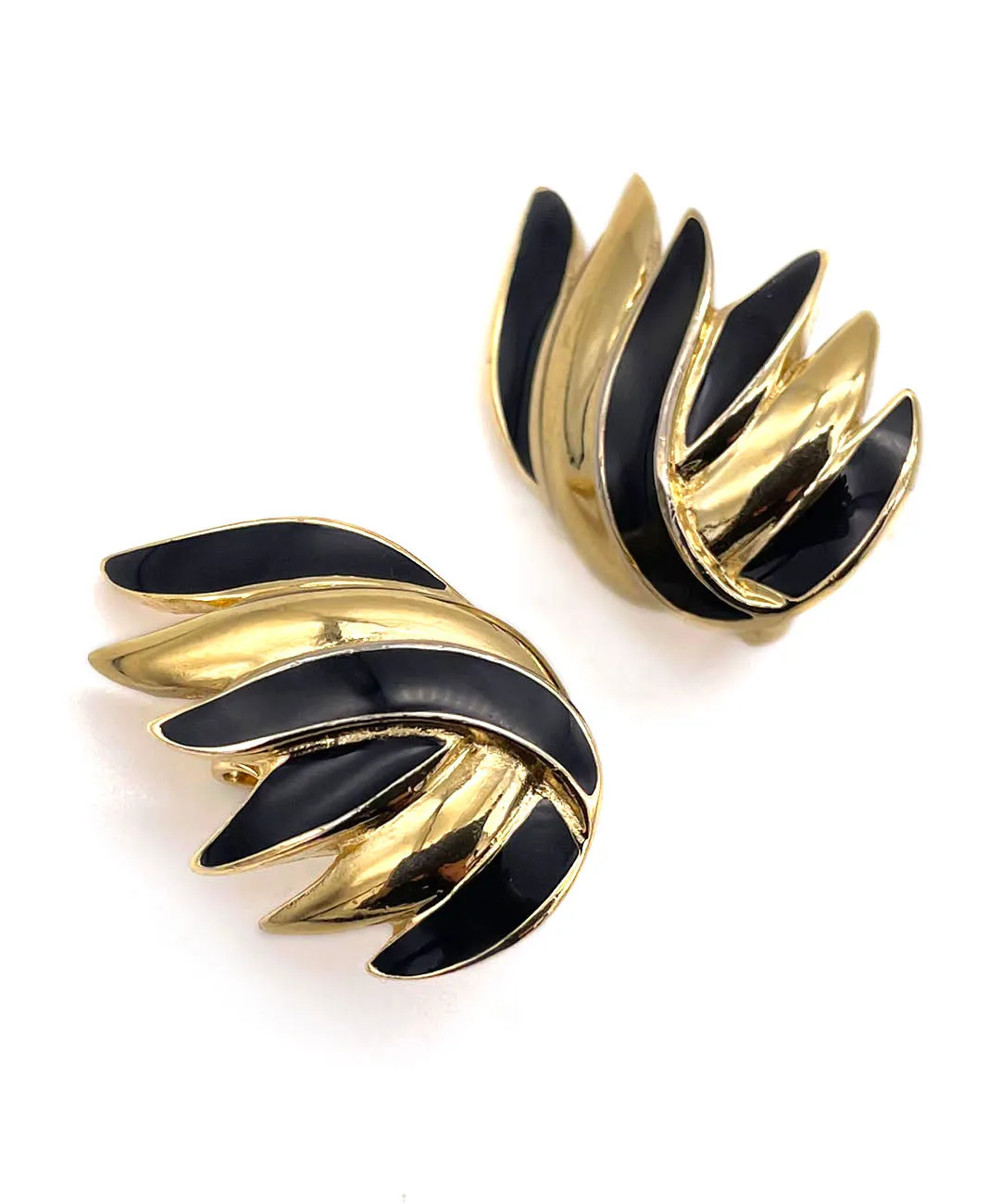 【USA輸入】 ヴィンテージ TRIFARI ブラック エナメル イヤリング/Vintage TRIFARI Black Enamel Clip On Earrings