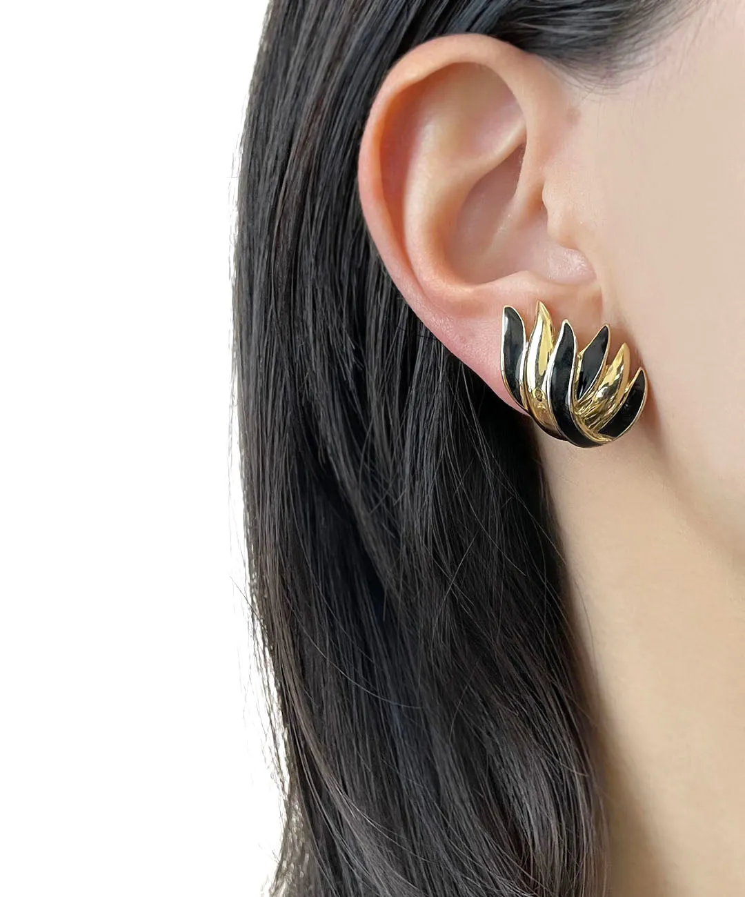 【USA輸入】 ヴィンテージ TRIFARI ブラック エナメル イヤリング/Vintage TRIFARI Black Enamel Clip On Earrings