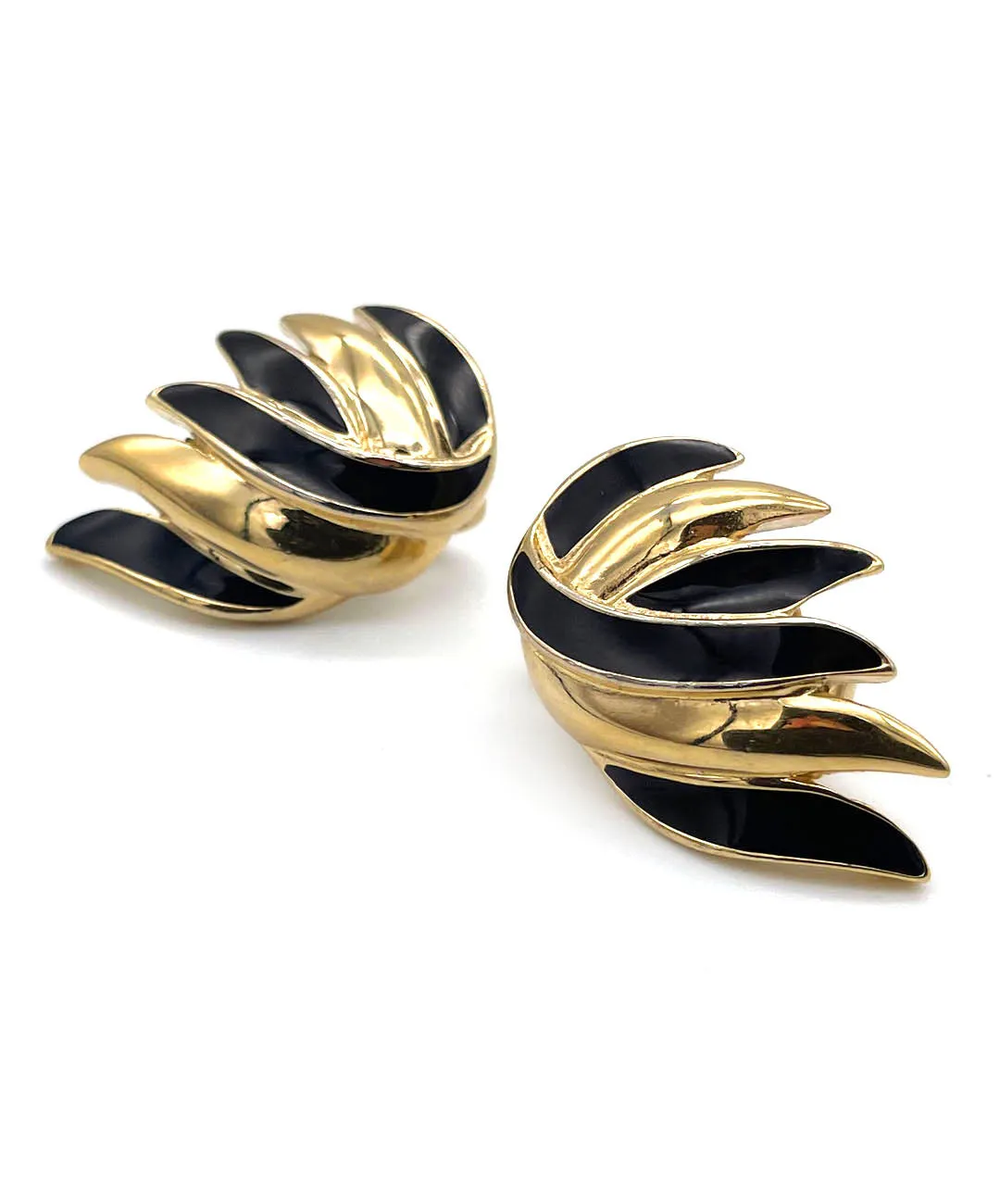 【USA輸入】 ヴィンテージ TRIFARI ブラック エナメル イヤリング/Vintage TRIFARI Black Enamel Clip On Earrings