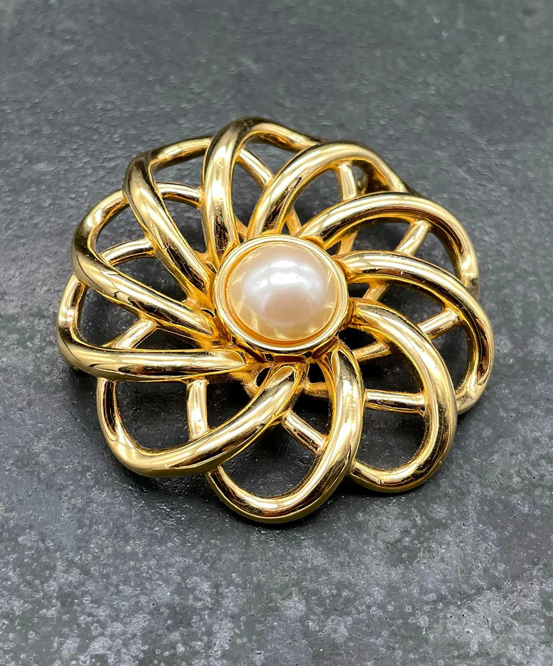 【USA輸入】ヴィンテージ MONET オープンワーク パール ブローチ/Vintage MONET Openwork Pearl Brooch